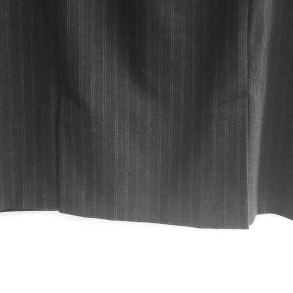 Geoffrey Beene Sport Women's Pin Stripe Black Skirt Size 8 - Picture 5 of 12